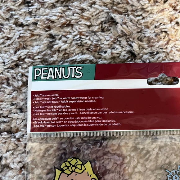 Peanuts Charlie Brown Snoopy REUSABLE Christmas Window Gel Clings New - Picture 4 of 6